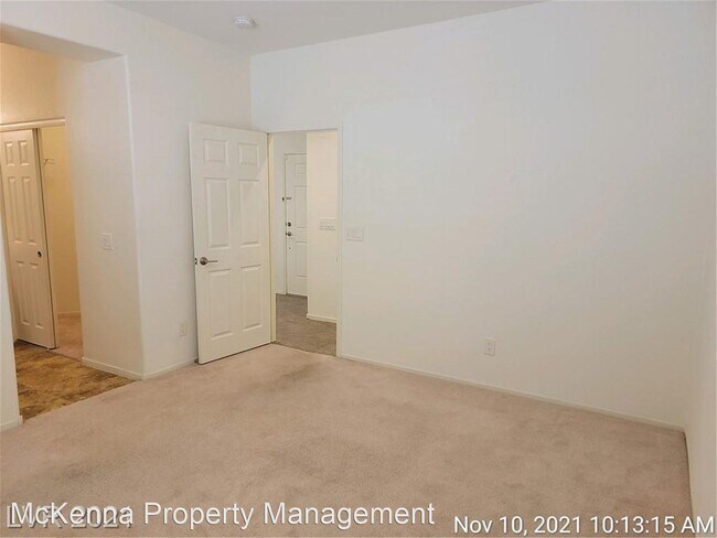 Foto del edificio - 9264 Weeping Hollow Ave