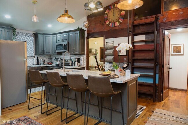 Foto del edificio - 2 br, 2 bath House - 12801 Graton Rd