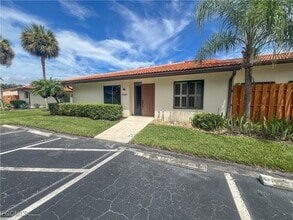 Building Photo - 1426 Park Shore Cir