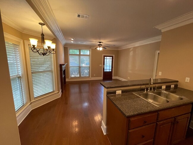 Building Photo - 3BR/3BA For Rent