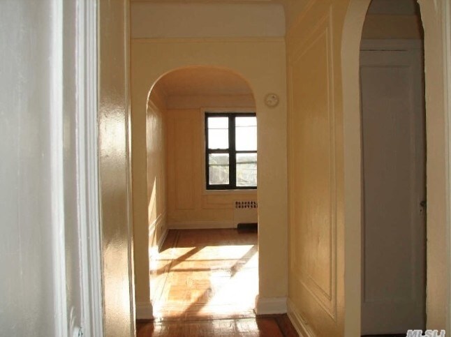 Primary Photo - 160 Beach 117Th St