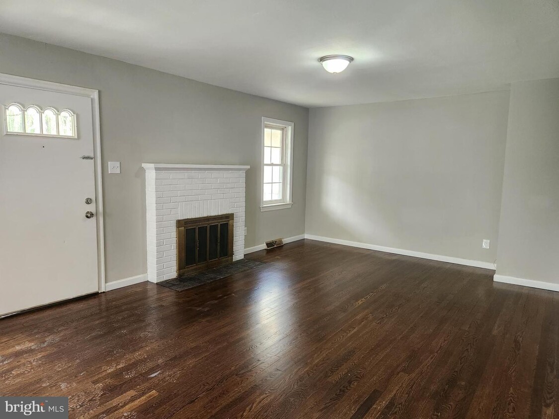 Foto principal - 10 Webster Ave