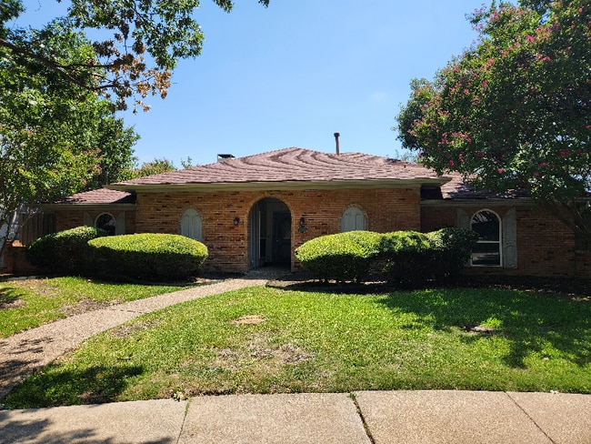 Building Photo - 2320 Kidwell Cir