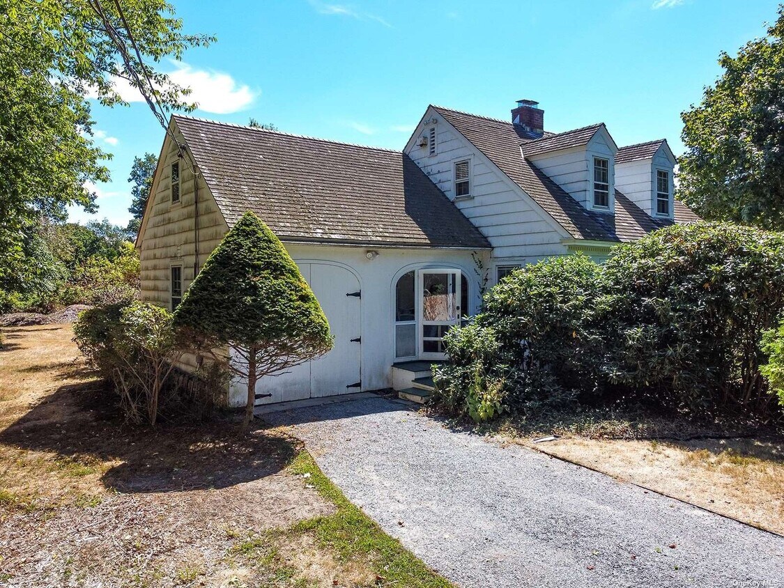 79 S Howells Point Rd, Bellport, NY 11713 House Rental in Bellport, NY