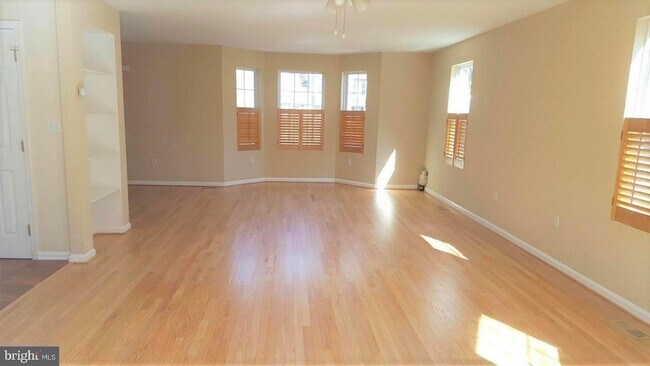 Foto del edificio - 3562 Edgemont St
