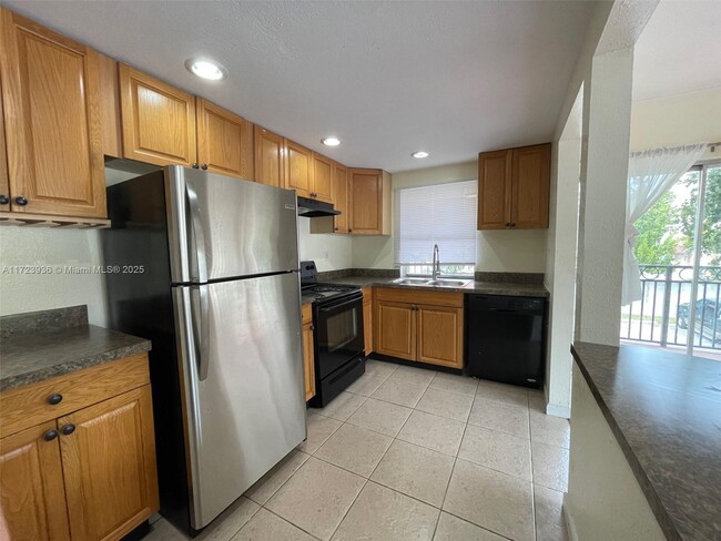 Foto del edificio - 4850 SW 63rd Ter