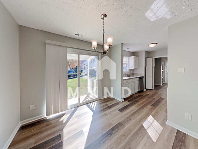 Building Photo - 1616 Elkpark Dr