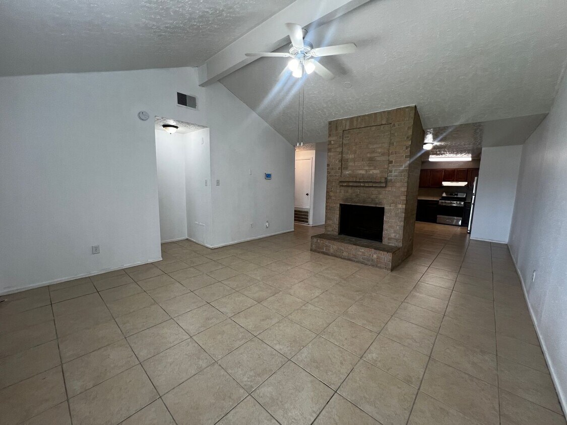 2 Bedroom 2 Bath in Missouri City, Tx - 2 Bedroom 2 Bath in Missouri City, Tx