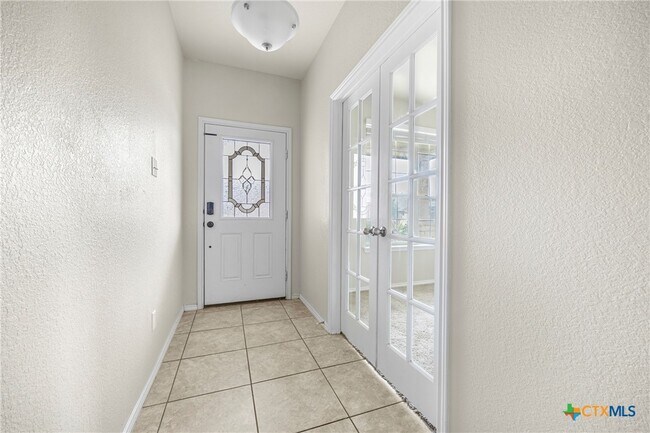 Building Photo - 1414 Fawn Lily Dr