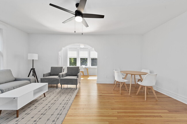 Building Photo - 721-725 Interdrive - Now Leasing for 2026/27