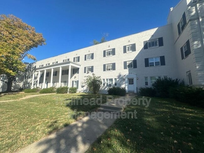 Building Photo - 6413 Brookside Rd
