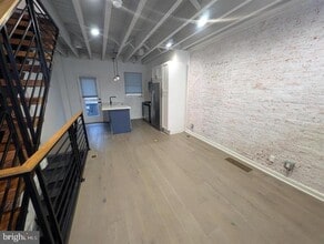 Building Photo - 1767 Waterloo St