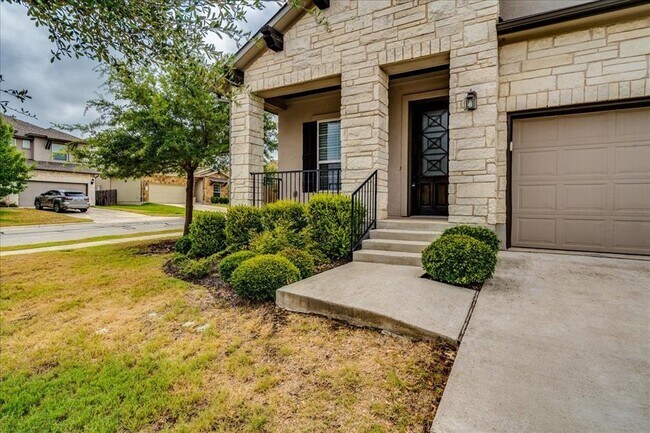 Foto del edificio - 5101 Rain Lily Dr