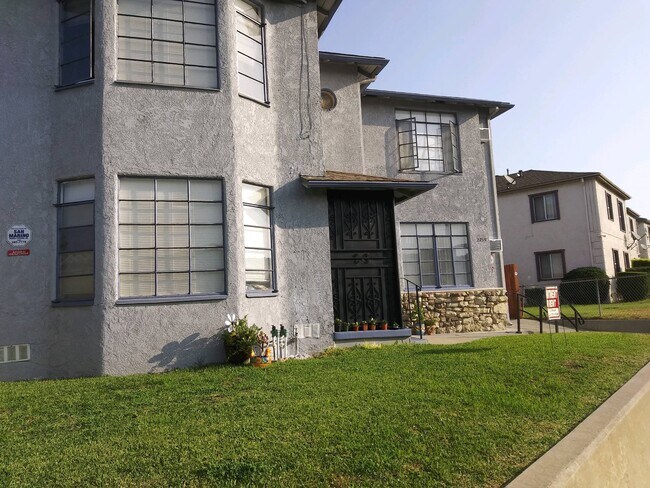 Foto del edificio - 2215 W Ramona Rd