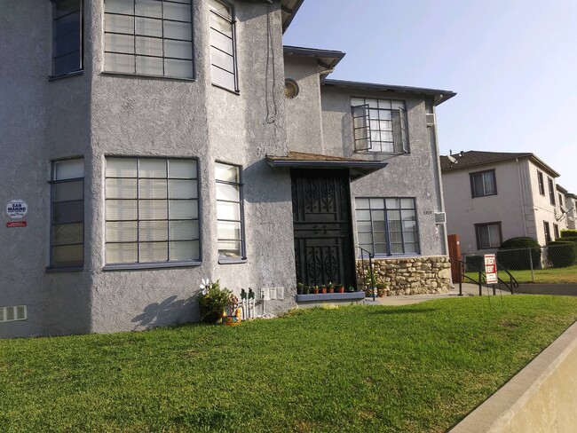 Building Photo - 2215 W Ramona Rd