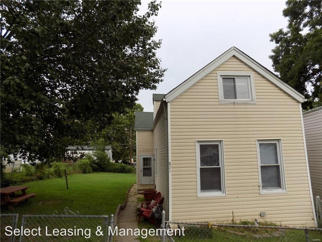 Primary Photo - 2 br, 1 bath House - 821 Regina Ave