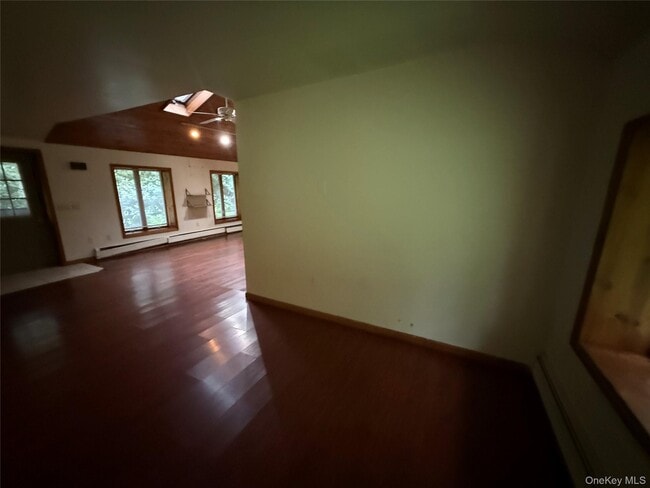 Foto del edificio - 7 Tanglewood Park Dr