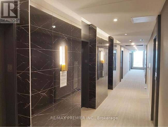 Building Photo - 5 Buttermill Ave.