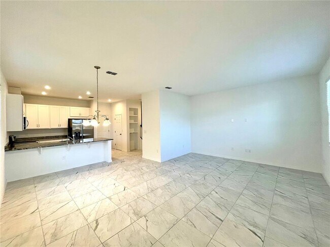 Building Photo - 2367 Garden Belle Dr