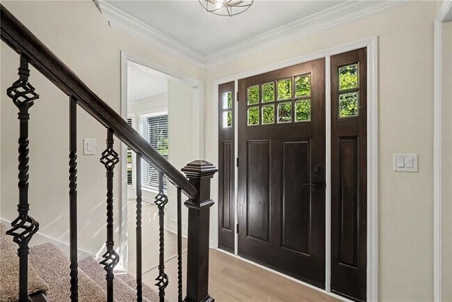 Building Photo - 8541 Birch Hollow Dr