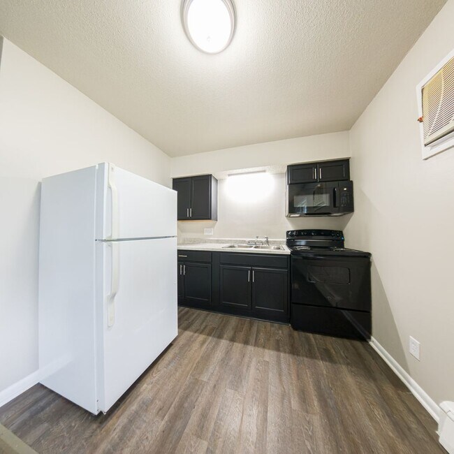 Foto del edificio - 104 2nd St NW