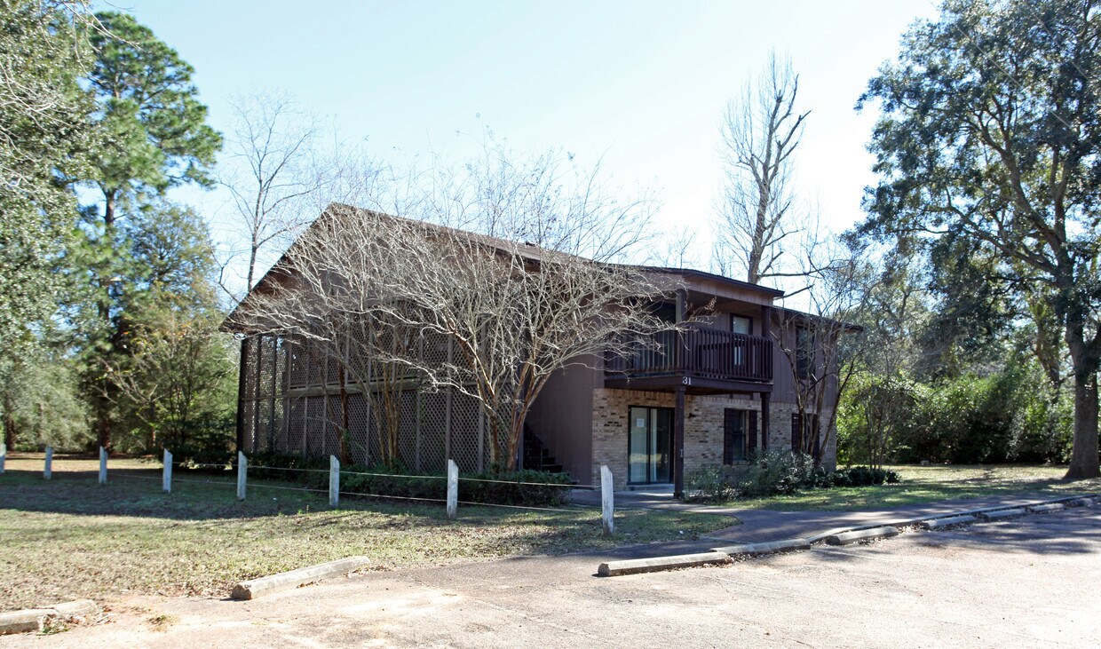 Primary Photo - 31 Burgess Rd