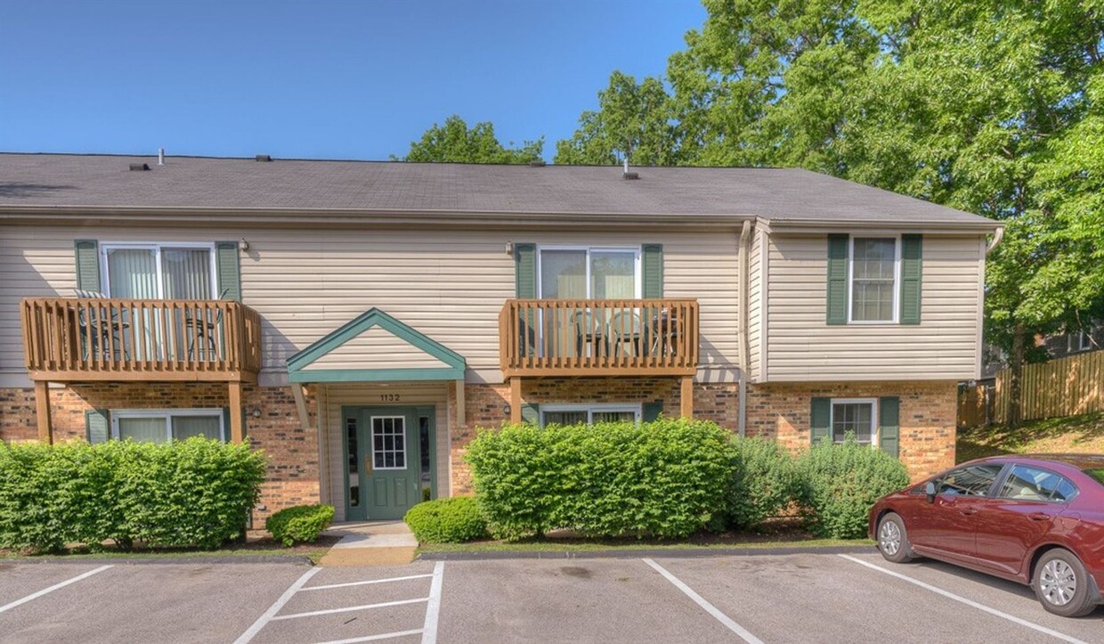 Primary Photo - 1100 Kingbolt Cir Dr