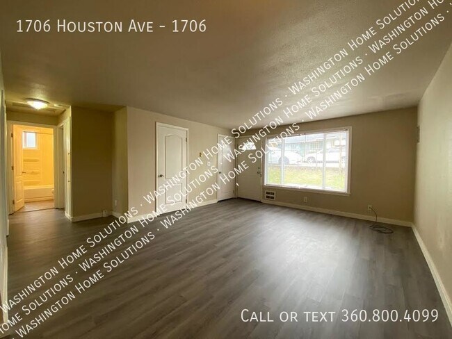 Building Photo - 1706 Houston Ave