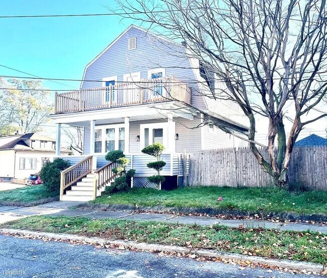 Foto del edificio - 4 br, 1 bath House - 2 Louis Avenue