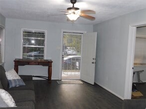 Building Photo - 1912 Sam Wilson St