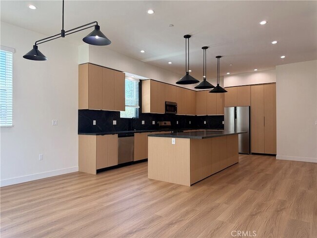 Foto del edificio - 4121 Lafayette Pl