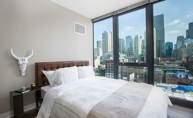 Foto del edificio - 667 N Wells St
