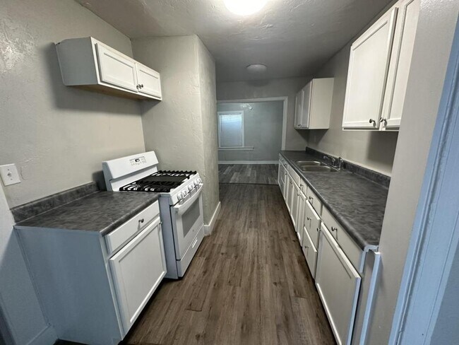 Foto del edificio - 727 N Wheeling Ave