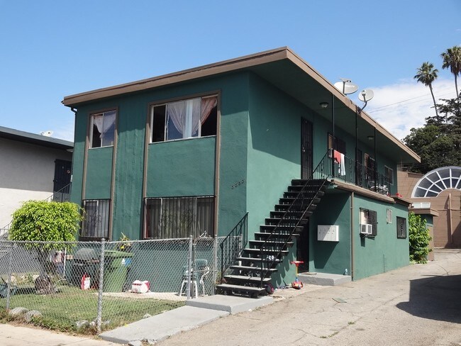 Foto del edificio - 3853 Montclair St