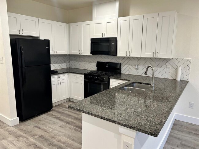 Building Photo - 6827 Mcwilliams Dr