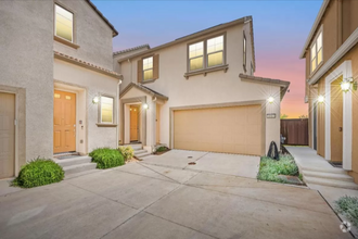 Building Photo - 8883 Solo Wy