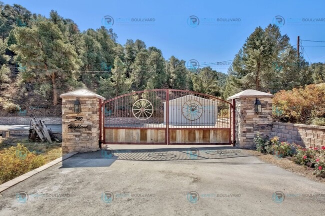 Building Photo - Experience the allure of this exceptional ...