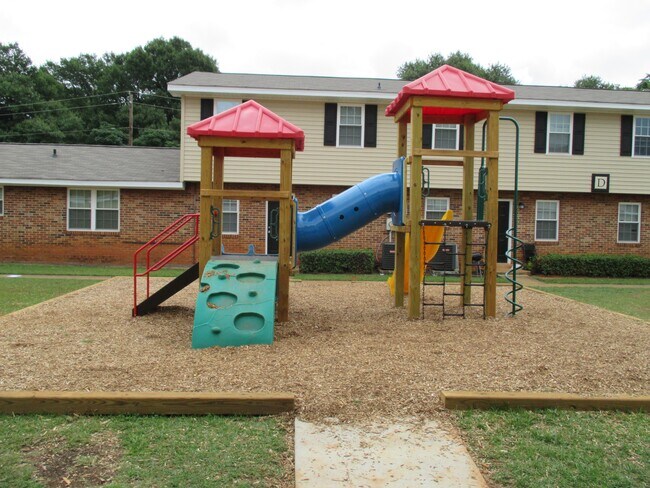 Building Photo - 1008 White Horse Rd