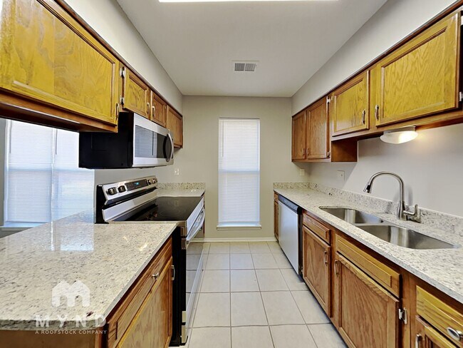Building Photo - 3760 Warrington Dr
