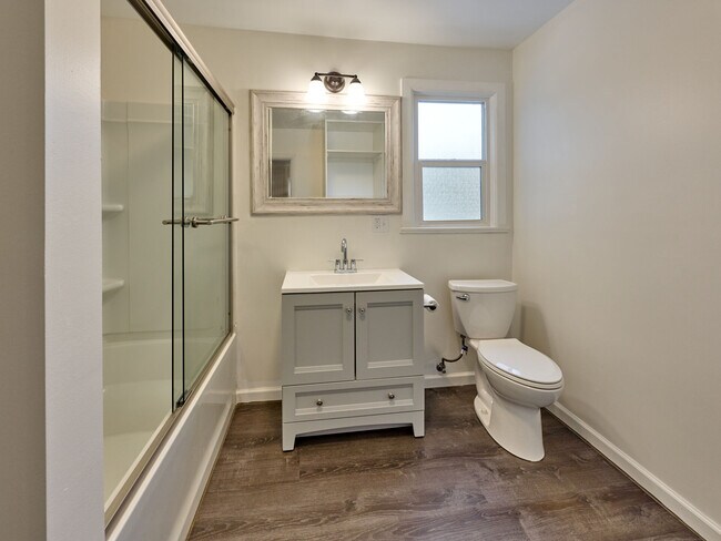Building Photo - 1315 SW 53rd St