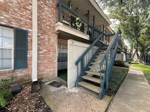 Building Photo - 845 Augusta Dr