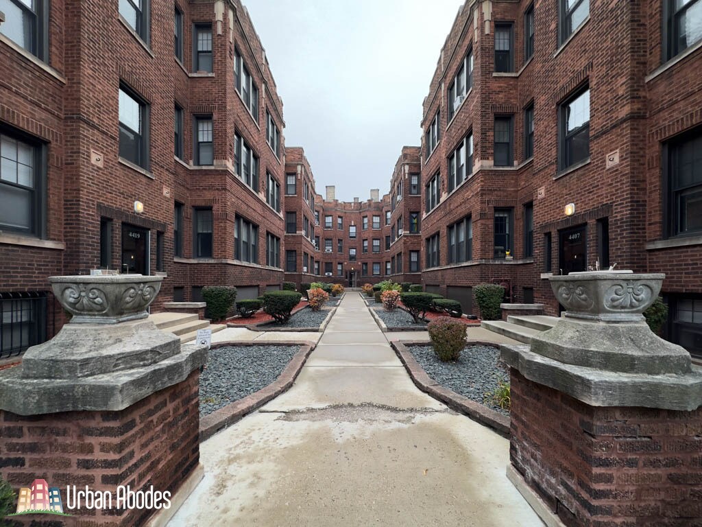 Primary Photo - 4419 N Wolcott Ave