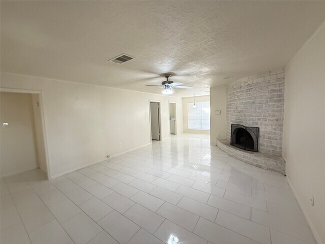 Foto del edificio - 12023 Sagecliff Dr