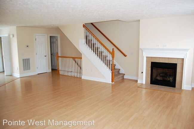 3 Br 2 5 Bath House 860 Oak Tree Blvd House For Rent In Christiansburg Va Apartments Com