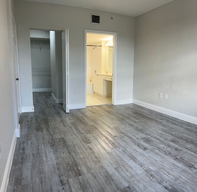 Foto del edificio - Move-In Deals Up to $2,000 + Utility Connection Fee Waived—Don’t Miss Out