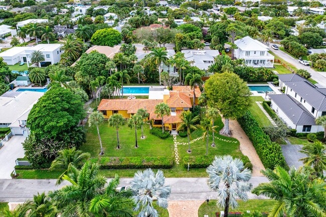 Building Photo - 334 Palm Trail