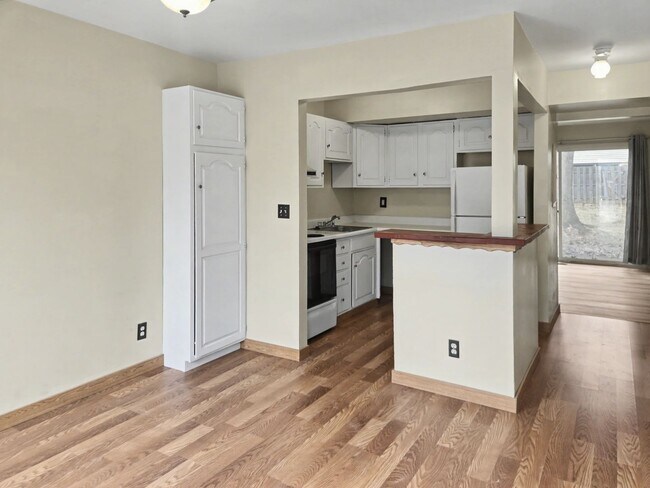 Foto del edificio - 3510 Kenbrooke Ct