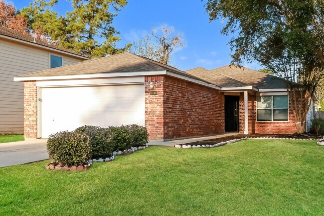 Foto del edificio - 16360 Hidden River Ct