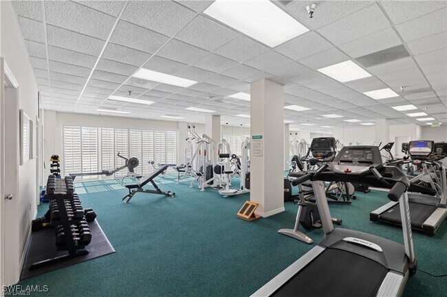 Foto del edificio - 6361 Pelican Bay Blvd