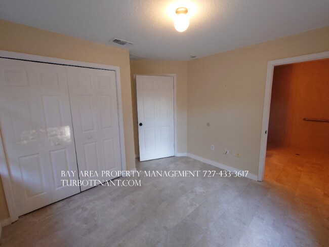 Foto del edificio - 917 Jensen Ave